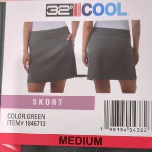 32 Degrees Green Skort Great For Any Summer 🏝️🌞 ⛱️ Night Out With Friends Or?